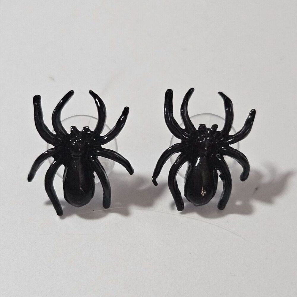 Black spider earrings